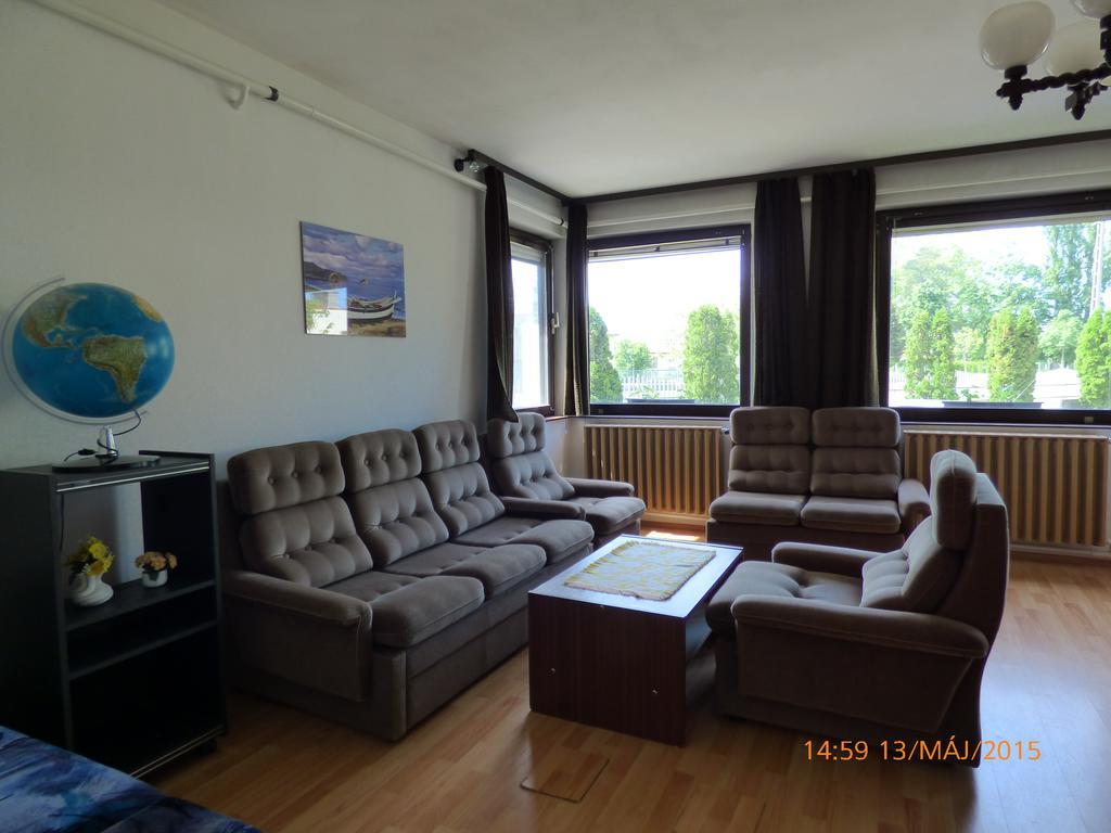 Fabian Apartman-haz Апартаменти
